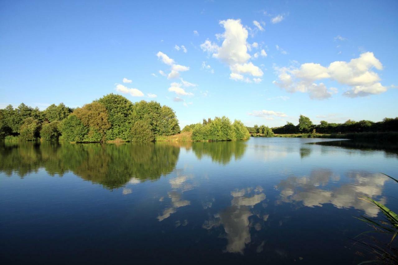 Woodpecker Lodge - Brook Meadow - Sleeps 4 Plus 2 - No Pets Market Harborough Luaran gambar